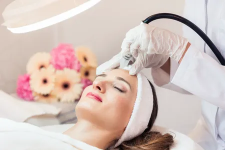 Luna Aesthetics Skin Care Center Picture 4