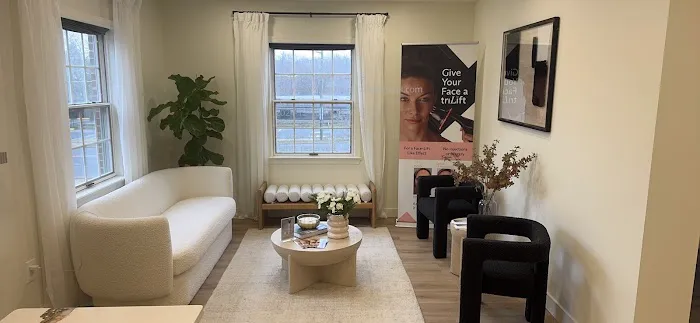 Ayesha's skincare & laser Picture 2