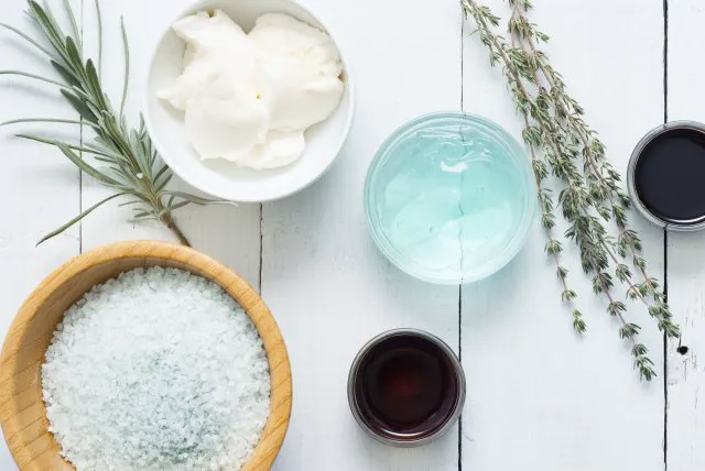 BEST PURE SKIN CARE - Botanical Skin Care, Farmhouse Fresh & Honey Face Lift Massage Picture 9