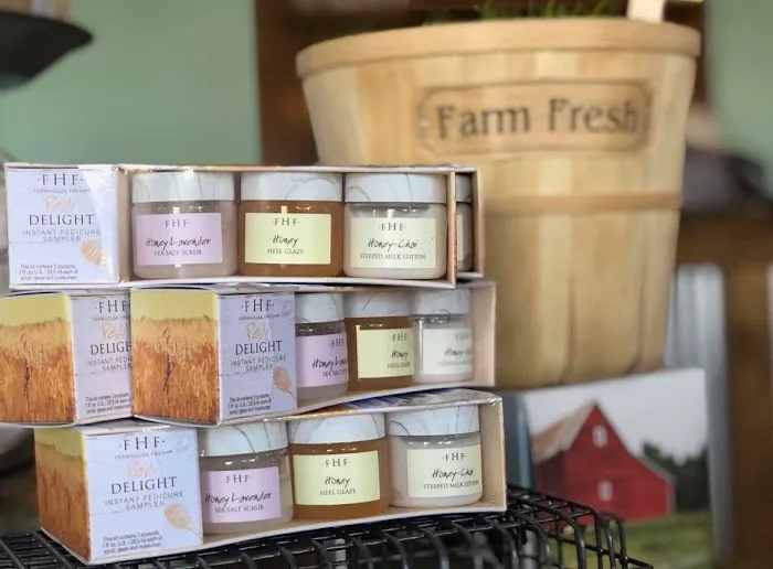 BEST PURE SKIN CARE - Botanical Skin Care, Farmhouse Fresh & Honey Face Lift Massage Picture 10