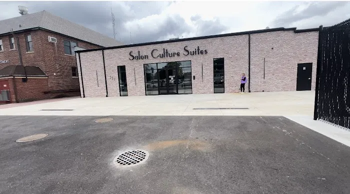 Reverse Plus Aesthetics Picture 5