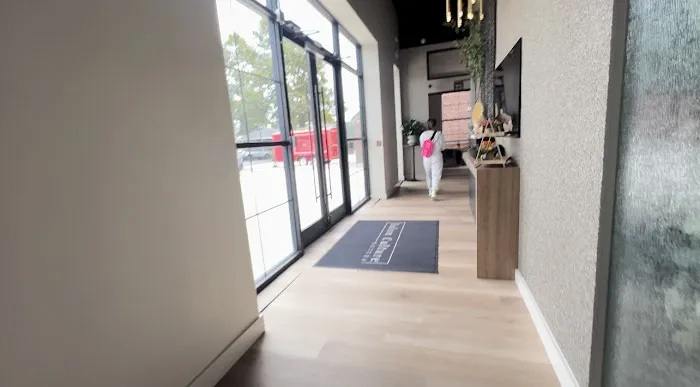 Reverse Plus Aesthetics Picture 6