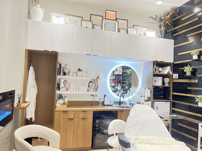 Reverse Plus Aesthetics Picture 7