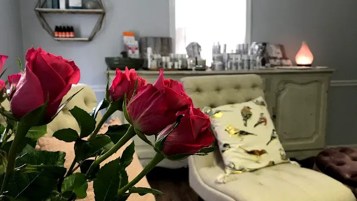 Be Luminous Acne Clinic & Skin Therapy Picture 2