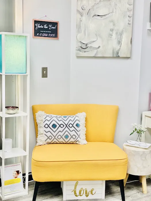 E SKIN Forte Holistic Skin & Acne Clinic Picture 9