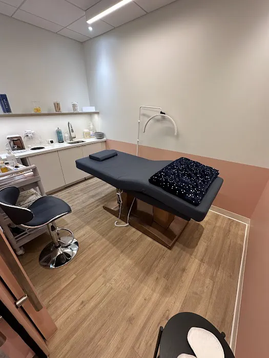 GLO30 Ashburn One Loudoun Picture 1