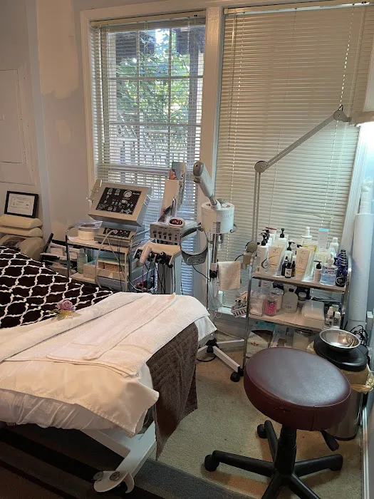 Shez Body and Skincare Picture 2