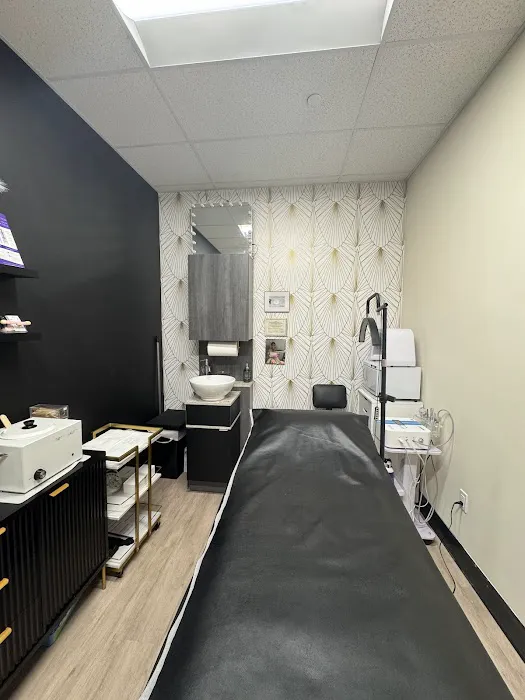 The Skyn Lounge- Dix Hills Brazilian Wax & Vajacials Picture 2