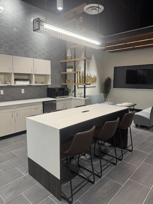 The Skyn Lounge- Dix Hills Brazilian Wax & Vajacials Picture 4