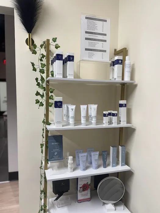 The Skyn Lounge- Dix Hills Brazilian Wax & Vajacials Picture 5