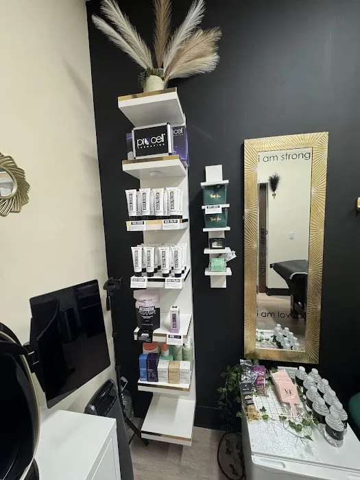 The Skyn Lounge- Dix Hills Brazilian Wax & Vajacials Picture 8