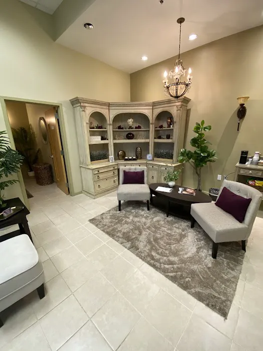 Esthetic Essentials LLC Picture 3