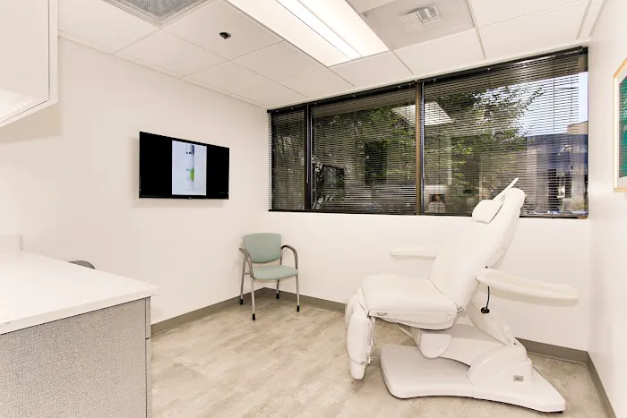 Reston Dermatology + Cosmetic Center Picture 5
