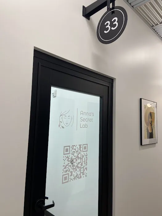 Anna's Secret Lab Picture 4