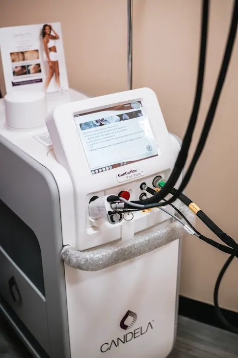 PURE FACE + BODY LAB Picture 6