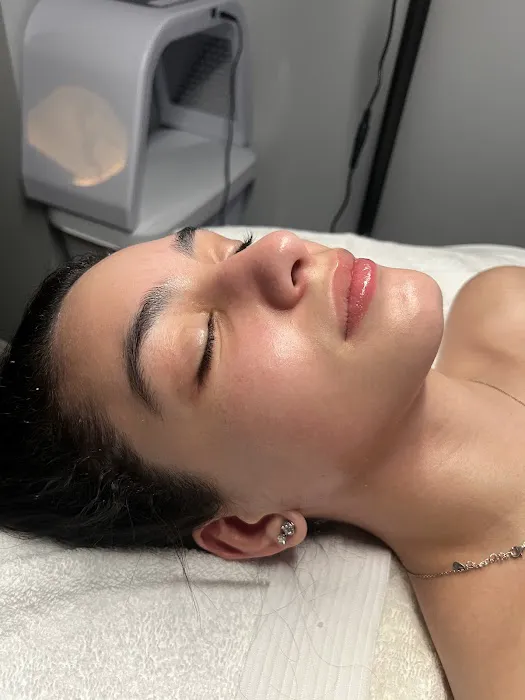 Bare Skin & Co. Picture 1