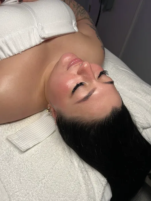 Bare Skin & Co. Picture 9