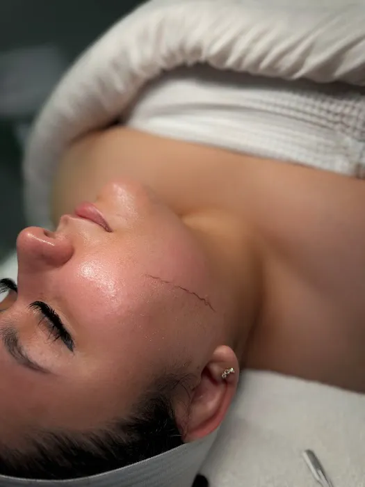 Bare Skin & Co. Picture 10