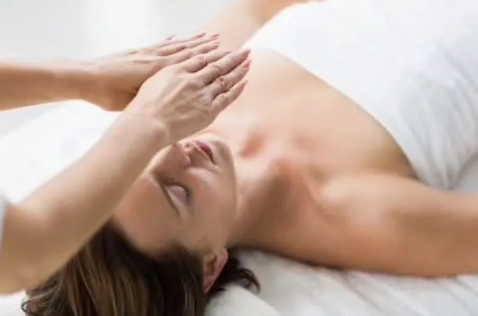 Ellie Reid - Mind + Body + Skin Picture 9