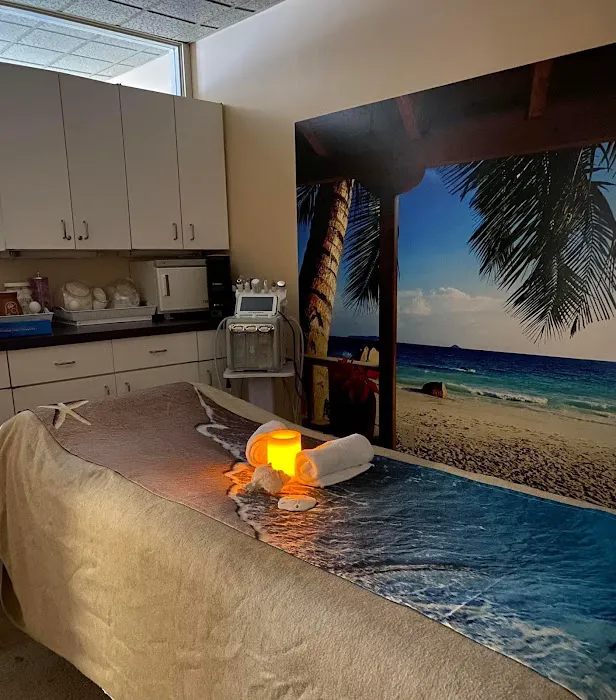 Sea Side Spa Picture 4