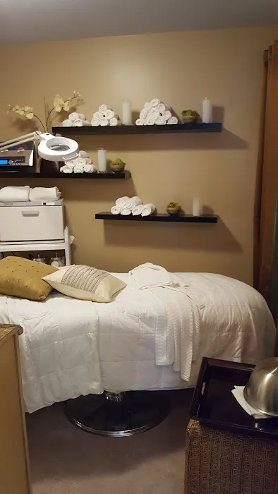 The Aesthetic Center for AntiAging and Acne Picture 2