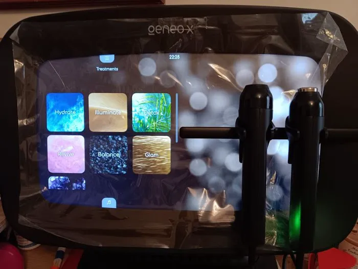 Skin with Lynn Picture 3