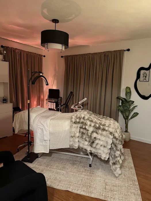 Skin With Talia Picture 1