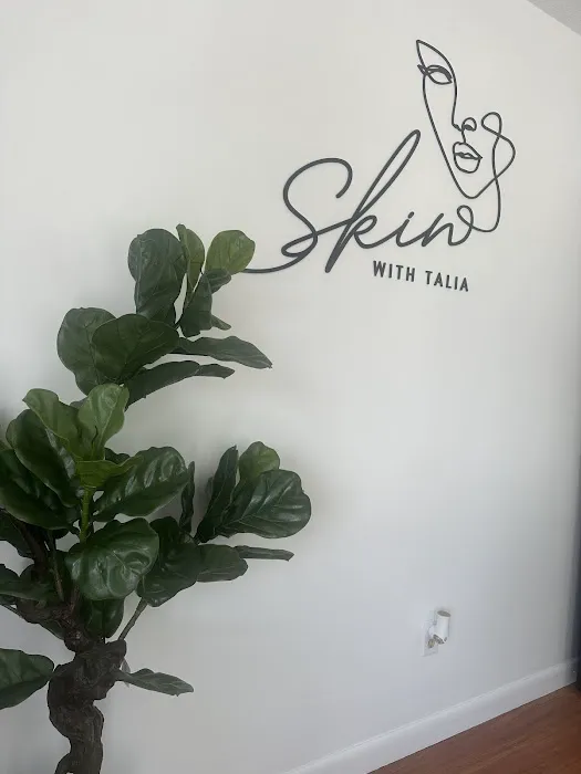 Skin With Talia Picture 4