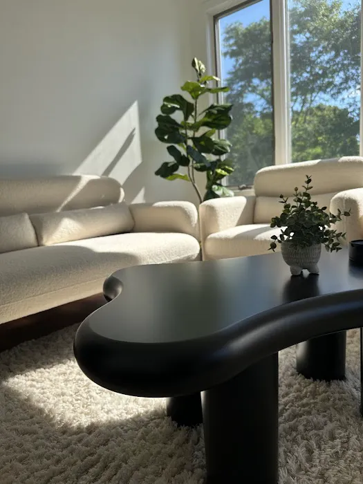 Skin With Talia Picture 8