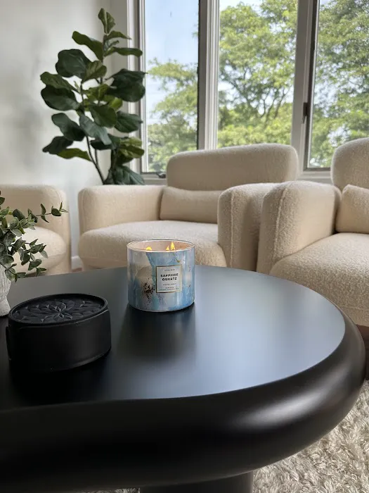 Skin With Talia Picture 7