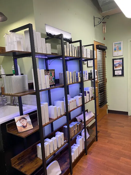 Viriditas Beauty | Providence Acne Clinic Picture 7