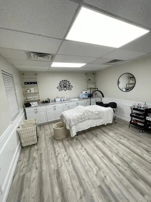 The Vanity Room NY Picture 3