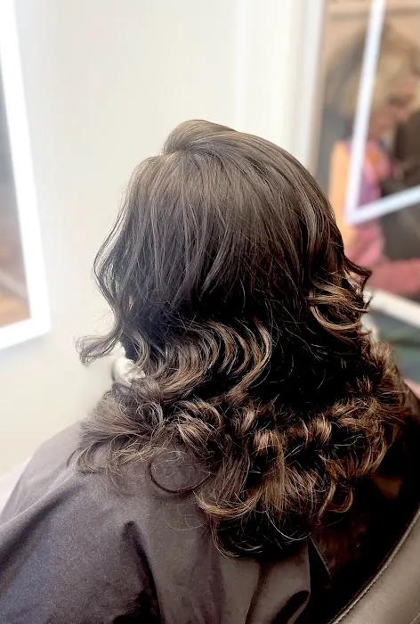 Lindsay Sullivan Skincare Picture 2