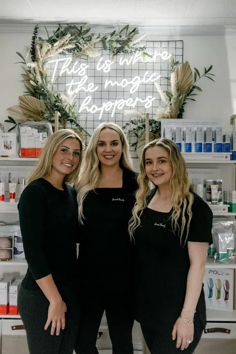 Sinead Beauty Picture 6