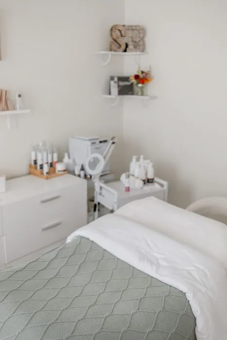 Sinead Beauty Picture 10