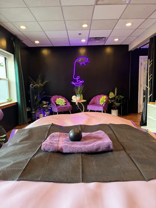 Skin Glow by Dominique Picture 1