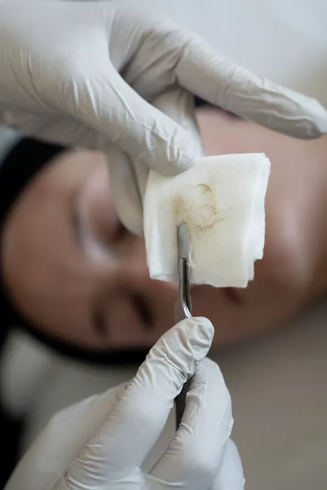 Glow Ahead Skin Lab Picture 5