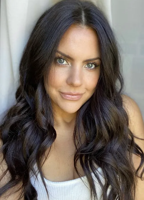 Nikki Roth Studio Picture 8