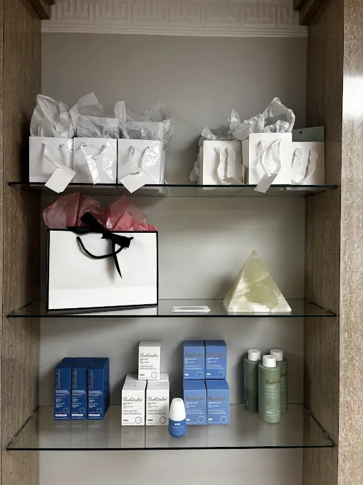 Skin by Sarah Picture 6