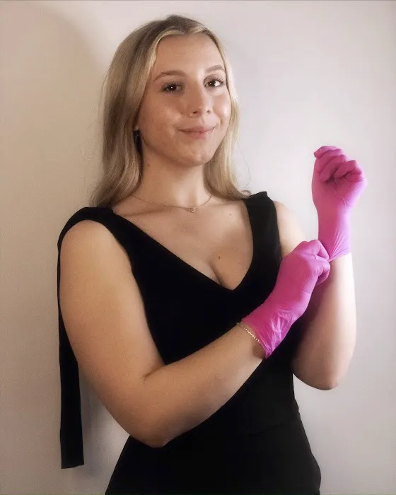 Skin by Sarah Picture 5