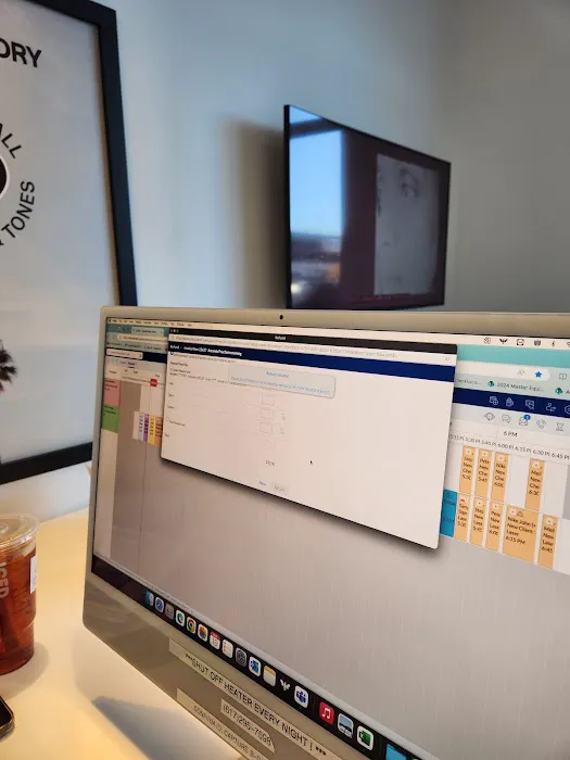 Skin Laundry - Legacy Place Picture 2