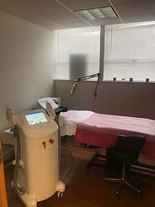 Unique Electrolysis & Skin Center Picture 9