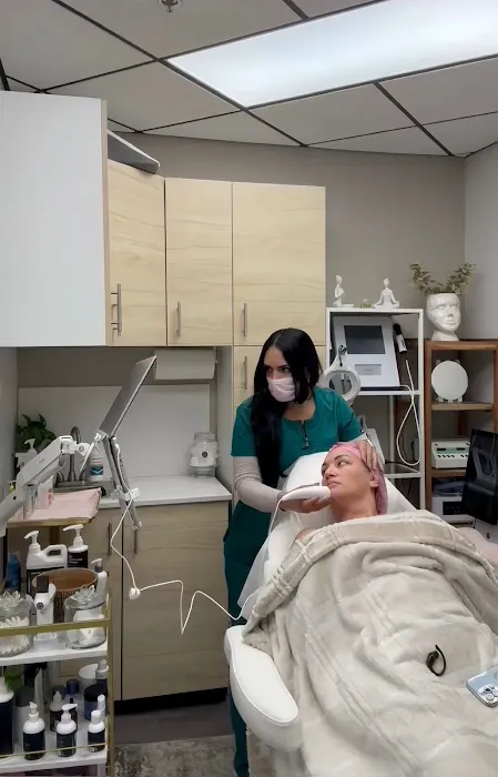 Advanced Beauty Lab Picture 3