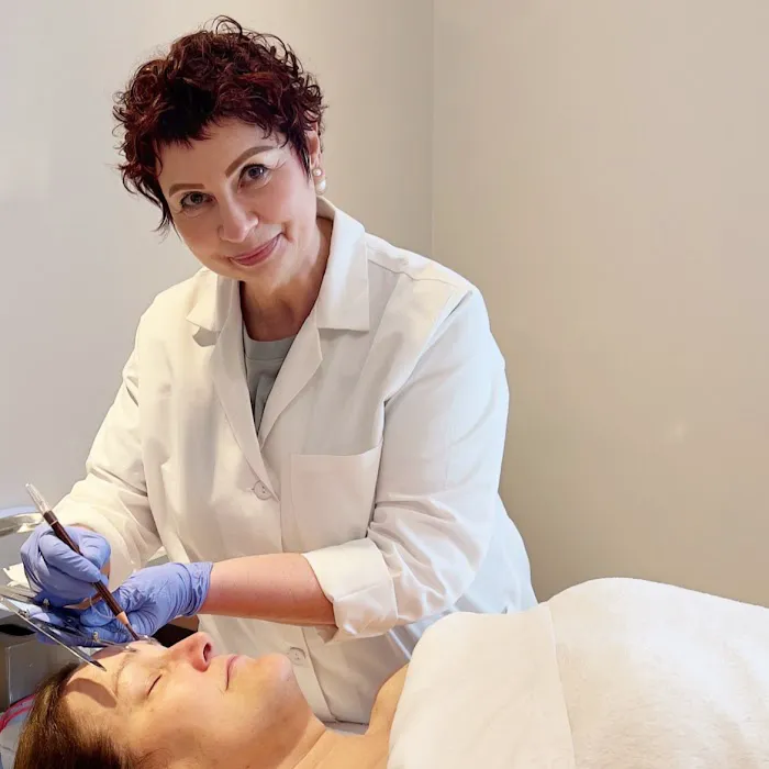 Brows & Beauty Picture 3