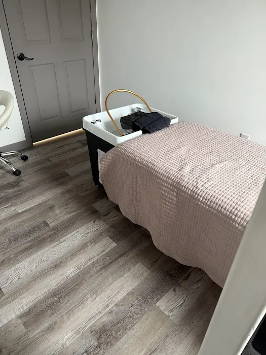 Ari's Aesthetics & Academy Picture 6