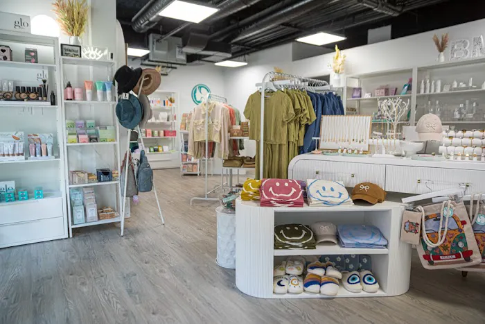 Boston Microneedling / BM Skincare + Boutique Picture 4