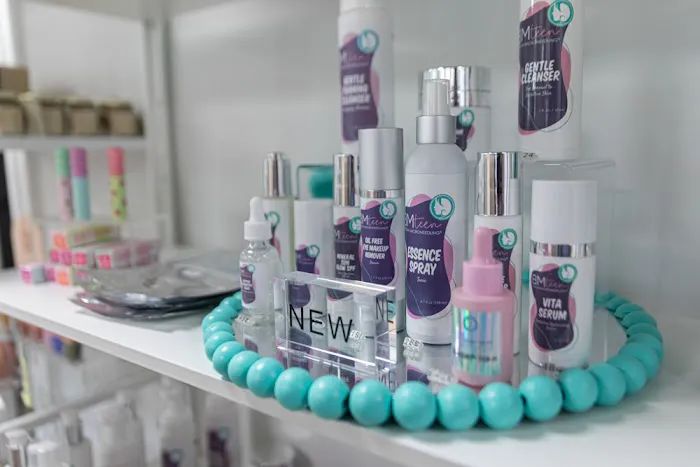 Boston Microneedling / BM Skincare + Boutique Picture 10