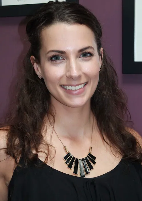 Skin by Kris Picture 3