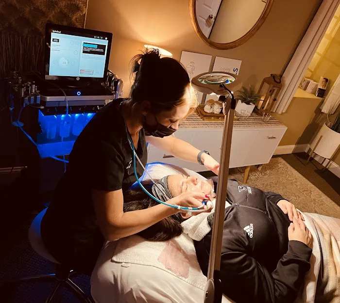 Awaken Aesthetics by April, LLC Picture 4