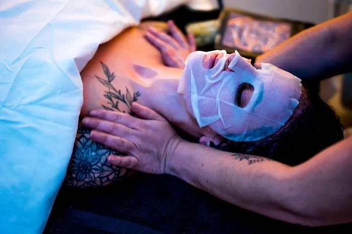 Pearl Moon Beauty Studio Picture 8